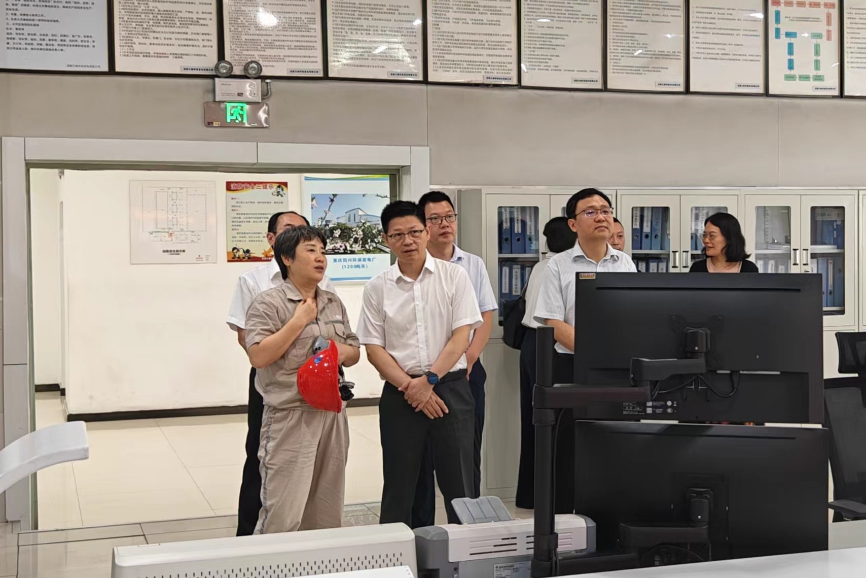 國家發(fā)改委價格司調研圖片 (2).jpg 國家發(fā)改委價格司調研圖片 (2).jpg